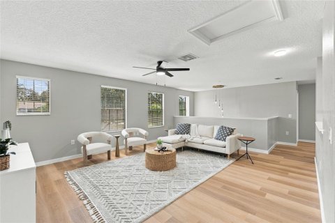 House in Brandon, Florida 4 bedrooms, 288.09 sq.m. № 2429243 - photo 27