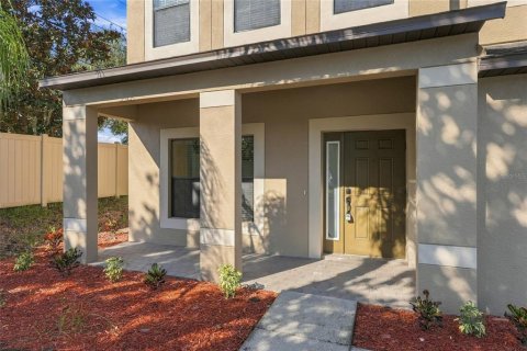 House in Brandon, Florida 4 bedrooms, 288.09 sq.m. № 2429243 - photo 5