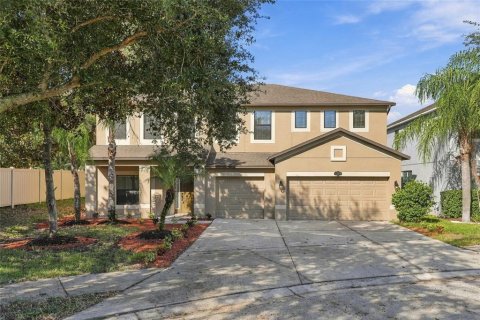 House in Brandon, Florida 4 bedrooms, 288.09 sq.m. № 2429243 - photo 4