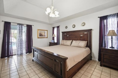 Villa ou maison à vendre à Masaryktown, Floride: 4 chambres, 265.51 m2 № 2238590 - photo 14