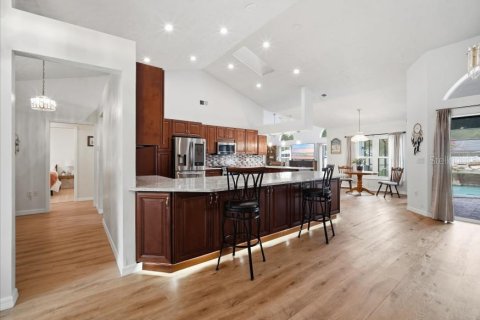 Villa ou maison à vendre à Masaryktown, Floride: 4 chambres, 265.51 m2 № 2238590 - photo 6