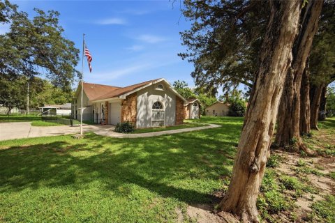 Villa ou maison à vendre à Masaryktown, Floride: 4 chambres, 265.51 m2 № 2238590 - photo 2