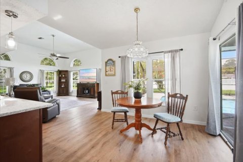 Villa ou maison à vendre à Masaryktown, Floride: 4 chambres, 265.51 m2 № 2238590 - photo 10