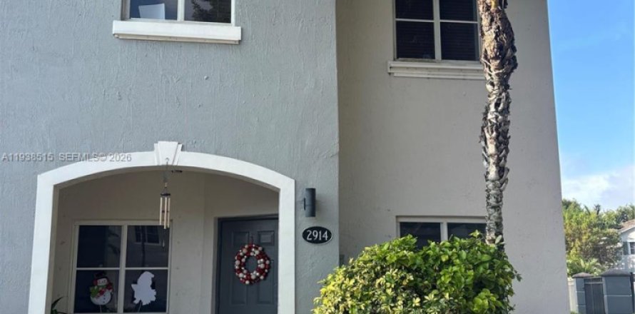 Townhouse in Homestead, Florida 3 bedrooms, 141.03 sq.m. № 1996673