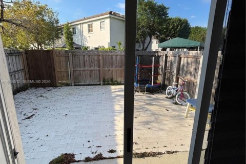 Townhouse in Homestead, Florida 3 bedrooms, 141.03 sq.m. № 1996673 - photo 6