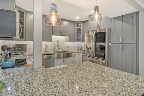 Condominio en alquiler en Sarasota, Florida, 3 dormitorios, 122.63 m2 № 844835 - foto 12