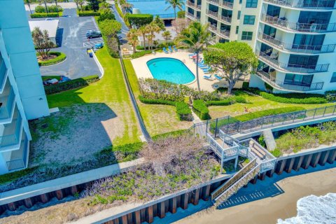 Condominio en venta en Riviera Beach, Florida, 2 dormitorios, 140.1 m2 № 1092736 - foto 1