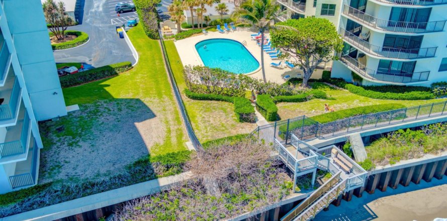 Condominio en Riviera Beach, Florida, 2 dormitorios  № 1092736