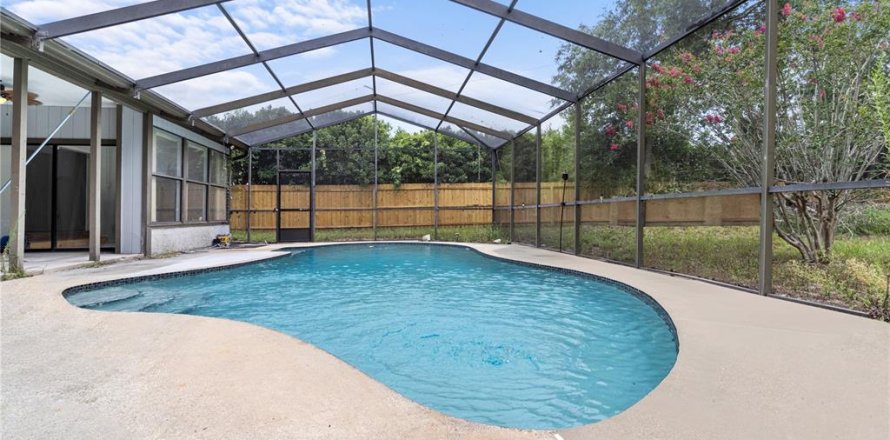 House in Apopka, Florida 4 bedrooms, 192.49 sq.m. № 1820549