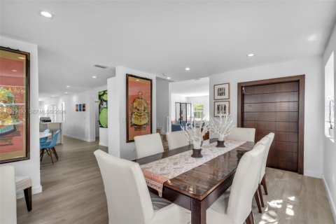 Villa ou maison à vendre à Miami Beach, Floride: 4 chambres, 316.43 m2 № 2268197 - photo 9