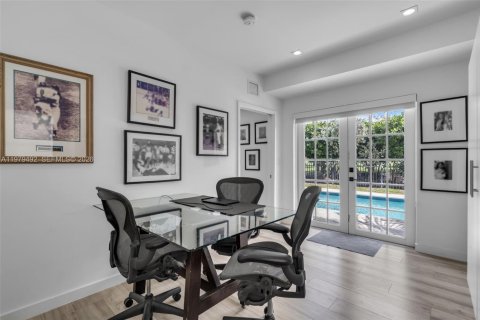 Villa ou maison à vendre à Miami Beach, Floride: 4 chambres, 316.43 m2 № 2268197 - photo 18