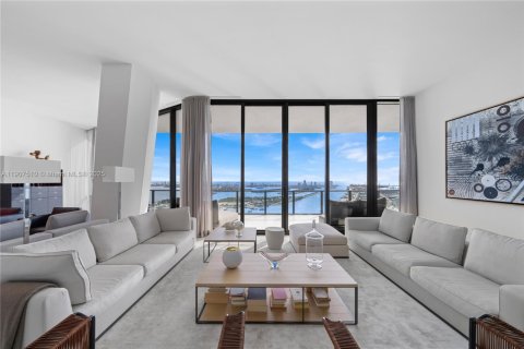Купить кондоминиум в Майами, Флорида 4 спальни, 452.99м2, № 2088580 - фото 18