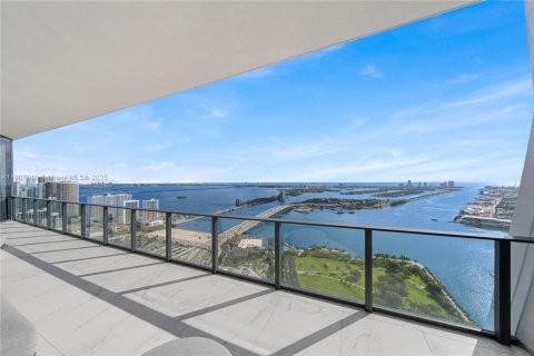 Купить кондоминиум в Майами, Флорида 4 спальни, 452.99м2, № 2088580 - фото 25