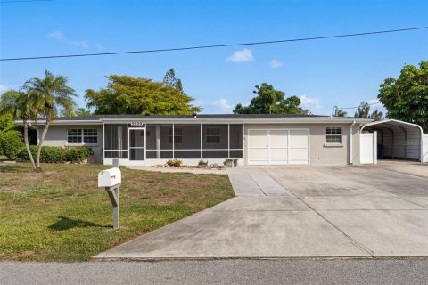 House in Sarasota, Florida 3 bedrooms, 158.96 sq.m. № 2167420 - photo 3