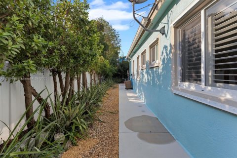 House in Key Largo, Florida 3 bedrooms, 143.07 sq.m. № 1731769 - photo 12