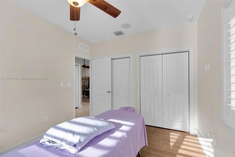 House in Key Largo, Florida 3 bedrooms, 143.07 sq.m. № 1731769 - photo 26