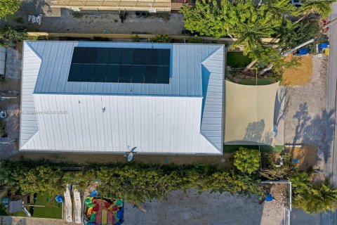 House in Key Largo, Florida 3 bedrooms, 143.07 sq.m. № 1731769 - photo 14