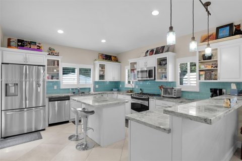 House in Key Largo, Florida 3 bedrooms, 143.07 sq.m. № 1731769 - photo 3