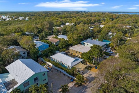 House in Key Largo, Florida 3 bedrooms, 143.07 sq.m. № 1731769 - photo 17