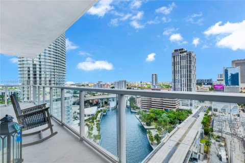 Copropriété à vendre à Miami, Floride: 2 chambres, 121.7 m2 № 1888300 - photo 25