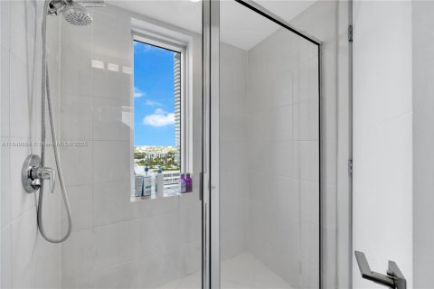 Copropriété à vendre à Miami, Floride: 2 chambres, 121.7 m2 № 1888300 - photo 20
