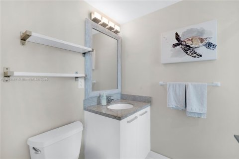 Copropriété à vendre à Miami, Floride: 2 chambres, 121.7 m2 № 1888300 - photo 19