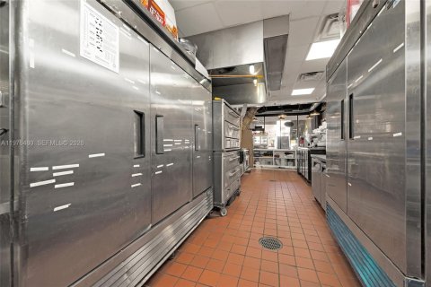 Commercial property in Miami, Florida № 2042881 - photo 22