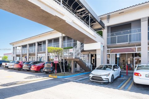 Commercial property in Miami, Florida № 2042881 - photo 29