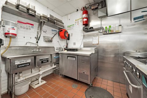 Commercial property in Miami, Florida № 2042881 - photo 21