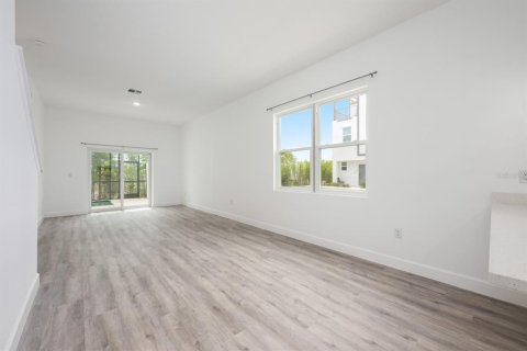 Townhouse in Davenport, Florida 5 bedrooms, 190.26 sq.m. № 1771136 - photo 7