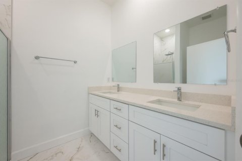 Townhouse in Davenport, Florida 5 bedrooms, 190.26 sq.m. № 1771136 - photo 13