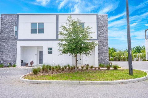 Townhouse in Davenport, Florida 5 bedrooms, 190.26 sq.m. № 1771136 - photo 1