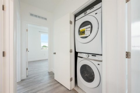 Townhouse in Davenport, Florida 5 bedrooms, 190.26 sq.m. № 1771136 - photo 19