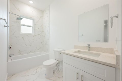 Townhouse in Davenport, Florida 5 bedrooms, 190.26 sq.m. № 1771136 - photo 8