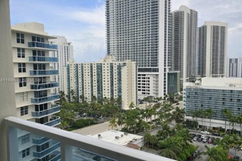 Condo in Hollywood, Florida, 2 bedrooms  № 2059920