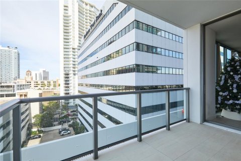 Condo in Saint Petersburg, Florida, 2 bedrooms № 2239364 - photo 26
