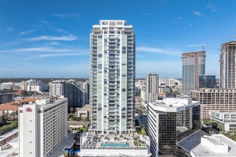 Condominio en Saint Petersburg, Florida, 2 dormitorios  № 2239364
