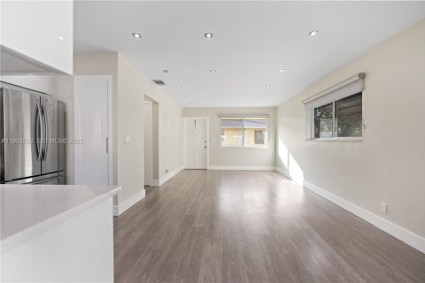 Condominio en venta en Hollywood, Florida, 2 dormitorios, 79.06 m2 № 1991433 - foto 8