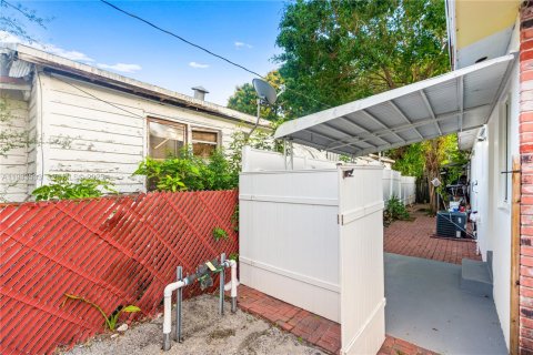 Condominio en venta en Hollywood, Florida, 2 dormitorios, 79.06 m2 № 1991433 - foto 27