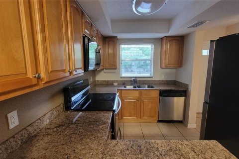 Copropriété à louer à Sarasota, Floride: 2 chambres, 88.72 m2 № 2356238 - photo 5