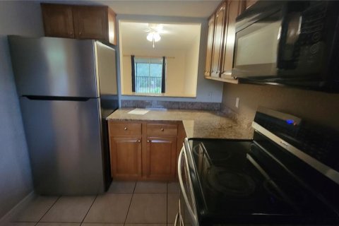 Copropriété à louer à Sarasota, Floride: 2 chambres, 88.72 m2 № 2356238 - photo 6