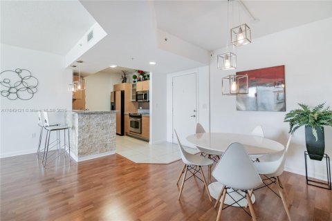 Купить кондоминиум в Авентура, Флорида 2 спальни, 98.94м2, № 1857314 - фото 10