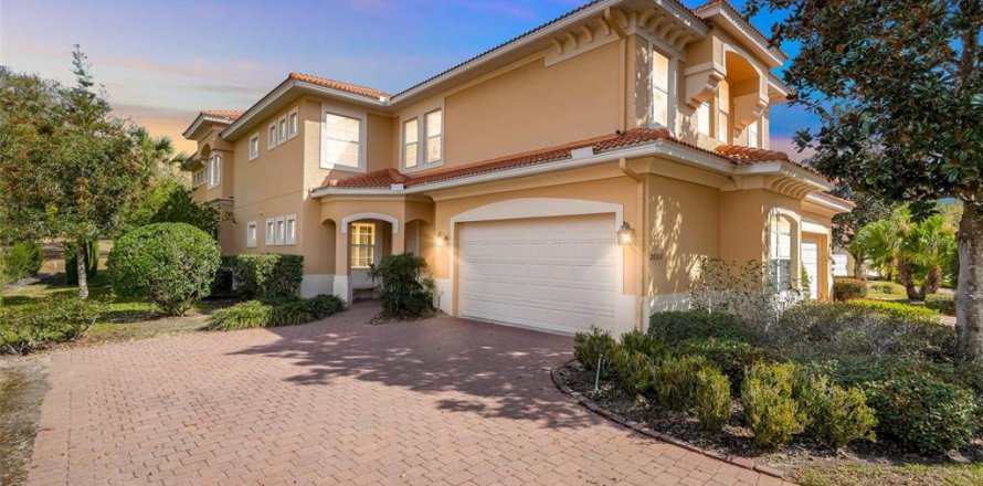 Condominio en Howey-in-the-Hills, Florida, 2 dormitorios  № 2149206