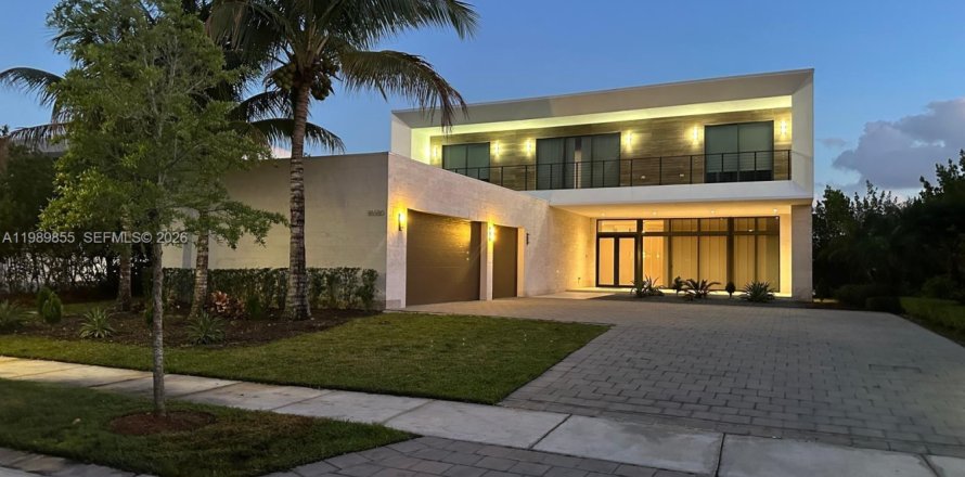 Villa ou maison à Weston, Floride 5 chambres, 399.57 m2 № 2327746