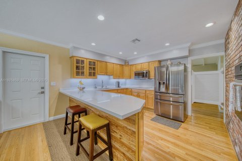 House in Pinecrest, Florida 3 bedrooms, 190.45 sq.m. № 1984632 - photo 20