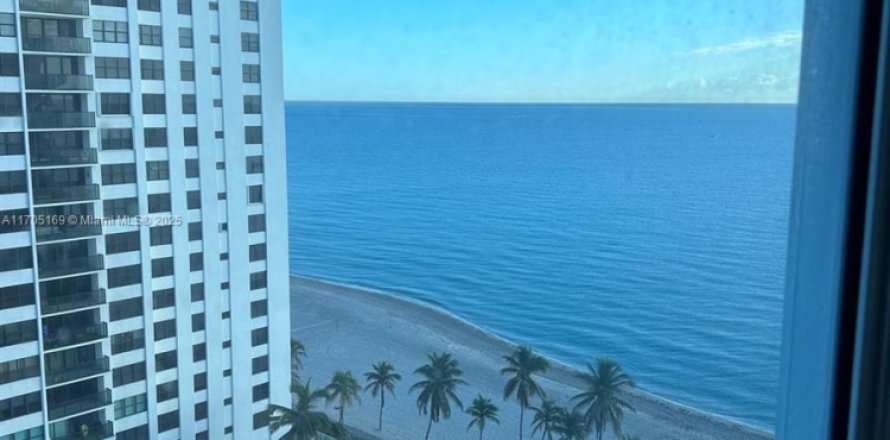 Estudio en el Condominio en Hollywood, Florida № 1691495