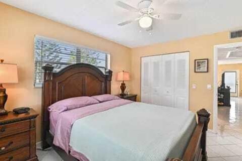 Condo in West Palm Beach, Florida, 2 bedrooms  № 2378417 - photo 13