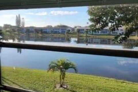 Condo in West Palm Beach, Florida, 2 bedrooms  № 2378417