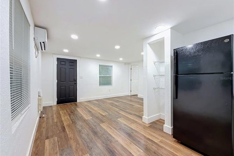 Immobilier commercial à vendre à Saint Petersburg, Floride: 2 chambres, 96.62 m2 № 2294905 - photo 13