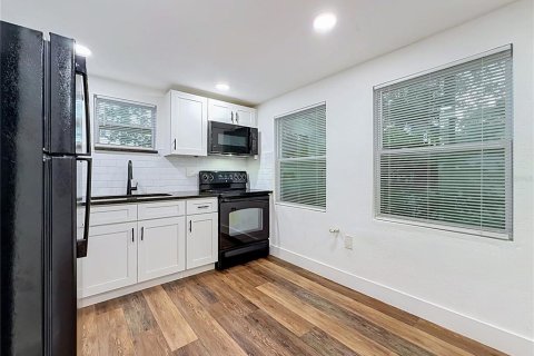 Immobilier commercial à vendre à Saint Petersburg, Floride: 2 chambres, 96.62 m2 № 2294905 - photo 15